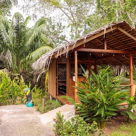 Bungalows Ache Cahuita Exterior photo