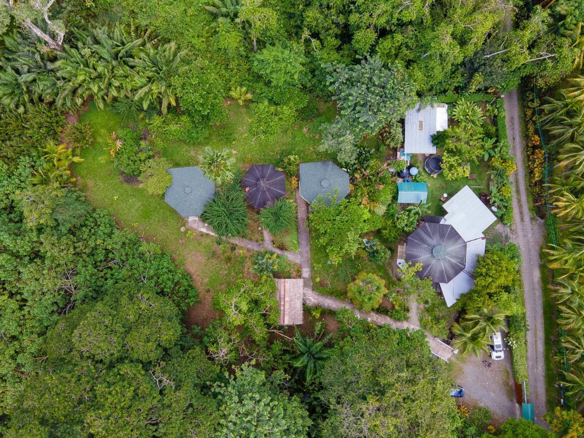 Bungalows Ache Cahuita Exterior photo