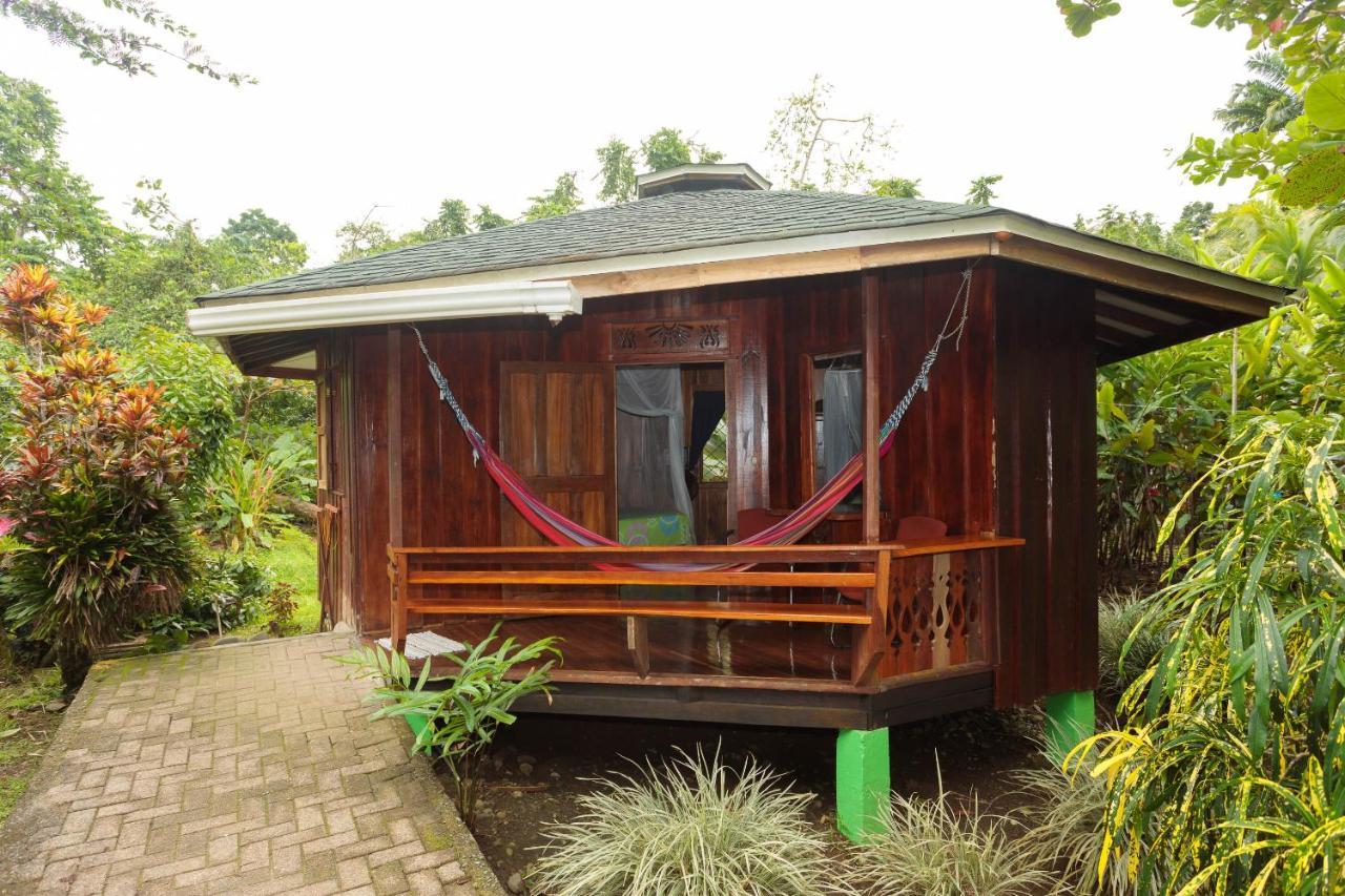 Bungalows Ache Cahuita Exterior photo