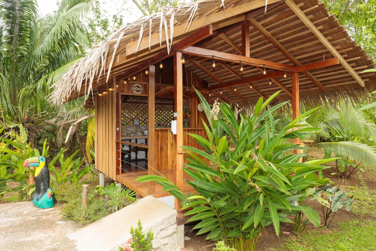 Bungalows Ache Cahuita Exterior photo