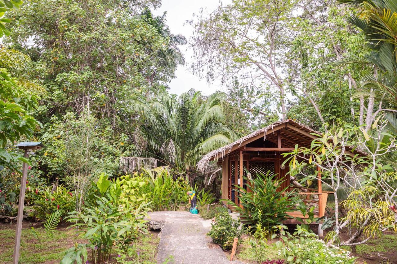 Bungalows Ache Cahuita Exterior photo