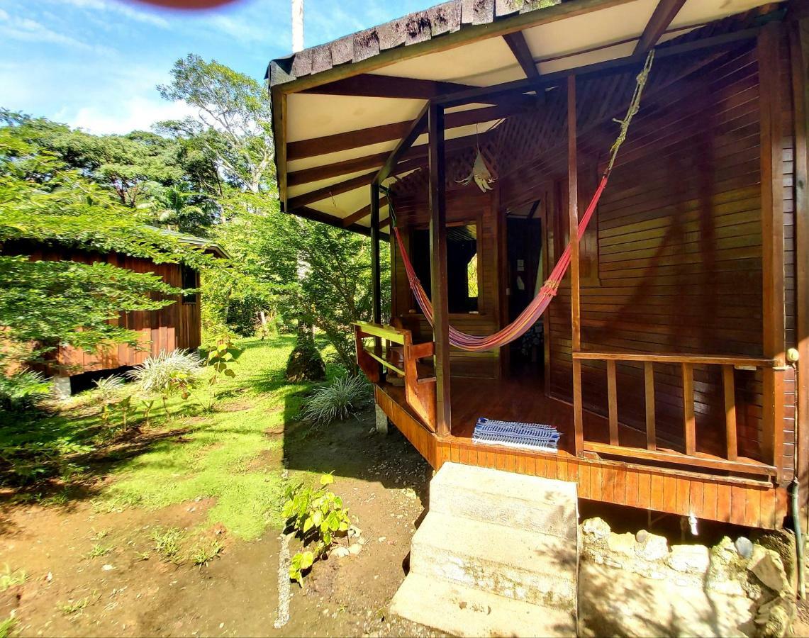 Bungalows Ache Cahuita Exterior photo